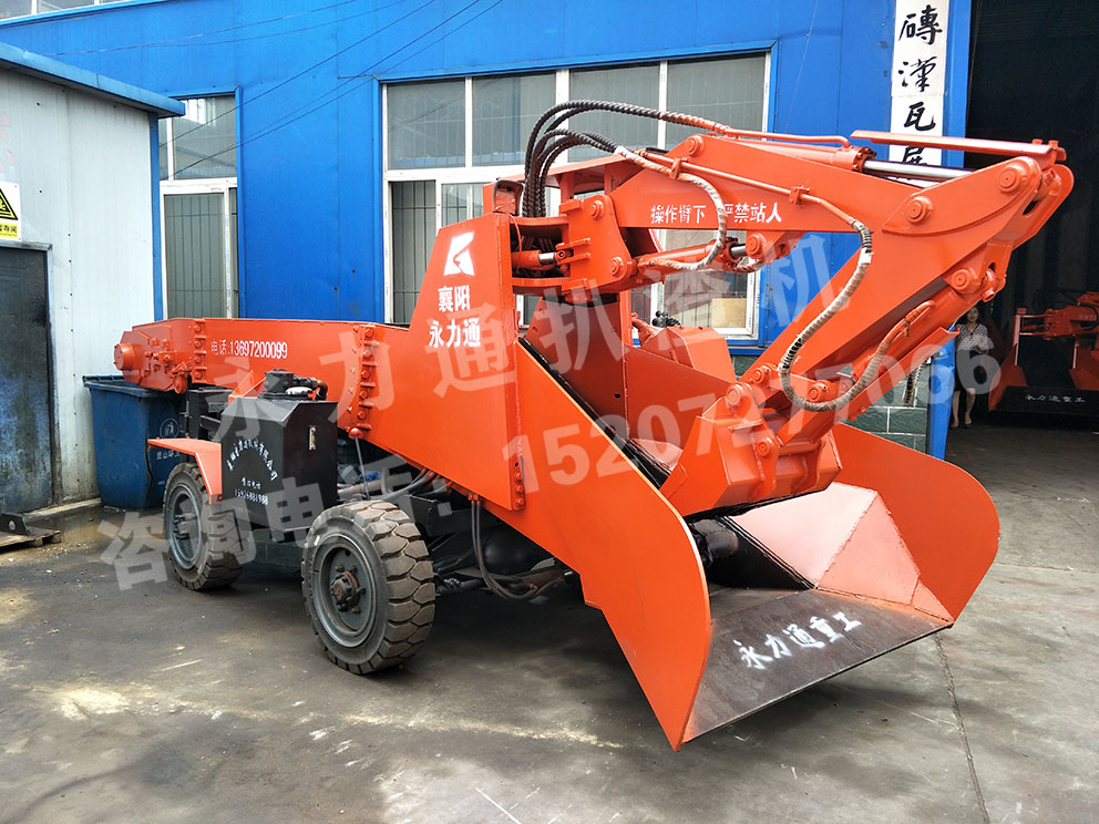 80型履帶刮板扒渣機2.jpeg 80型履帶刮板扒渣機2.jpeg